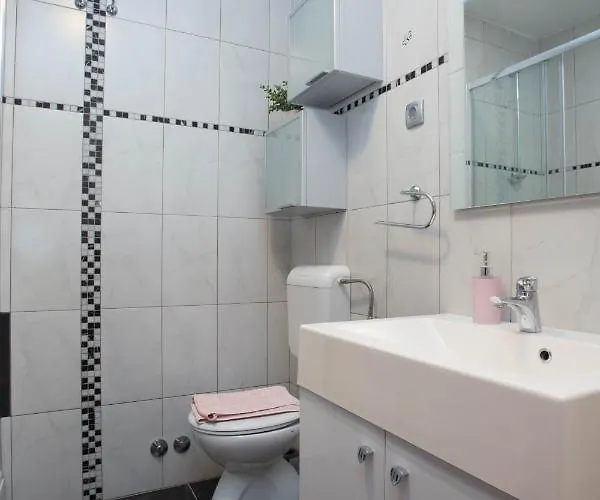 Apartman Stunning Sea View Ani *