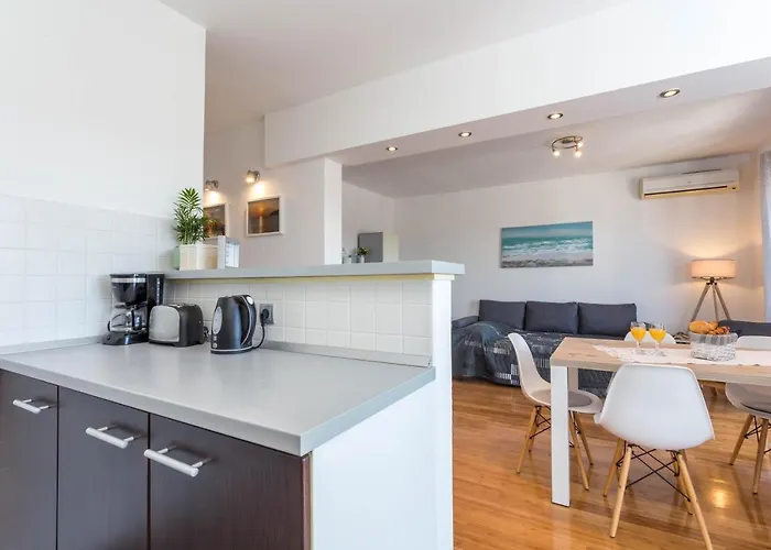 Stunning Sea View Ani Appartement *